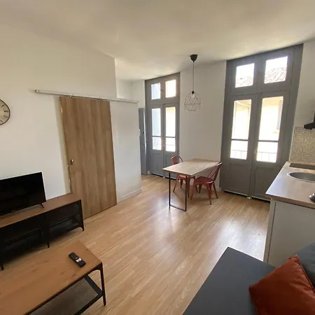 V3 Confort Plein Centre 5 Min Golfech *