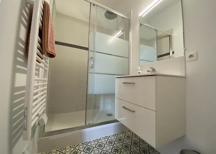 Appartement V3 Confort Plein Centre 5 Min Golfech *